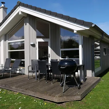 Escape With Country Views *