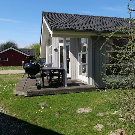 Escape With Country Views *